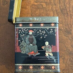 Vintage Chinese Tea Tin with hinged lid 1970's